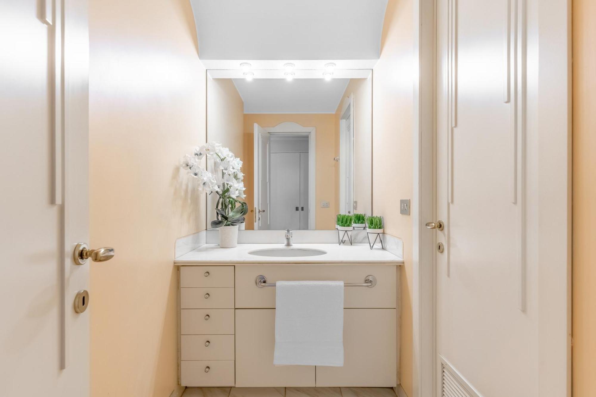 Central Luxurious Apartment Duomo A/C-Wi-Fi Free 米兰 外观 照片